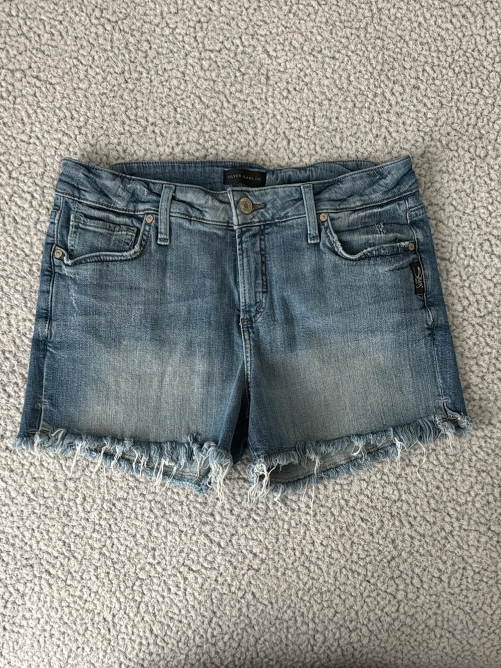 Silver Jeans Ellyse Denim Shorts Size 28, Inseam 4”